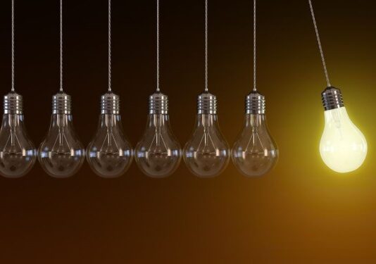 PRZYCZYNY I SKUTKI ODSTĘPOWANIA OD NAUK JEZUSA I APOSTOŁÓW